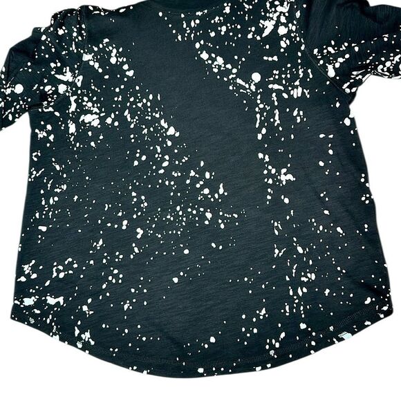 Lisa Todd Long Sleeve Tee Top Pullover Black White Water Splash Spots Print Sz L - Picture 5 of 9